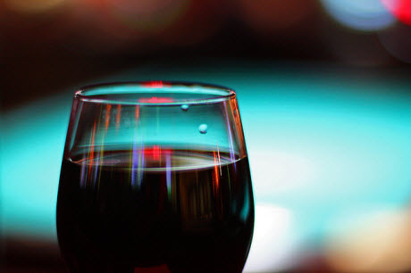 Arsenic found in many U.S. red wines, but health risks depend on total diet