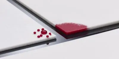 Comparison of hydrophobic Vyon (Left) and the new hydrophilic Vyon porous polymer (Right)