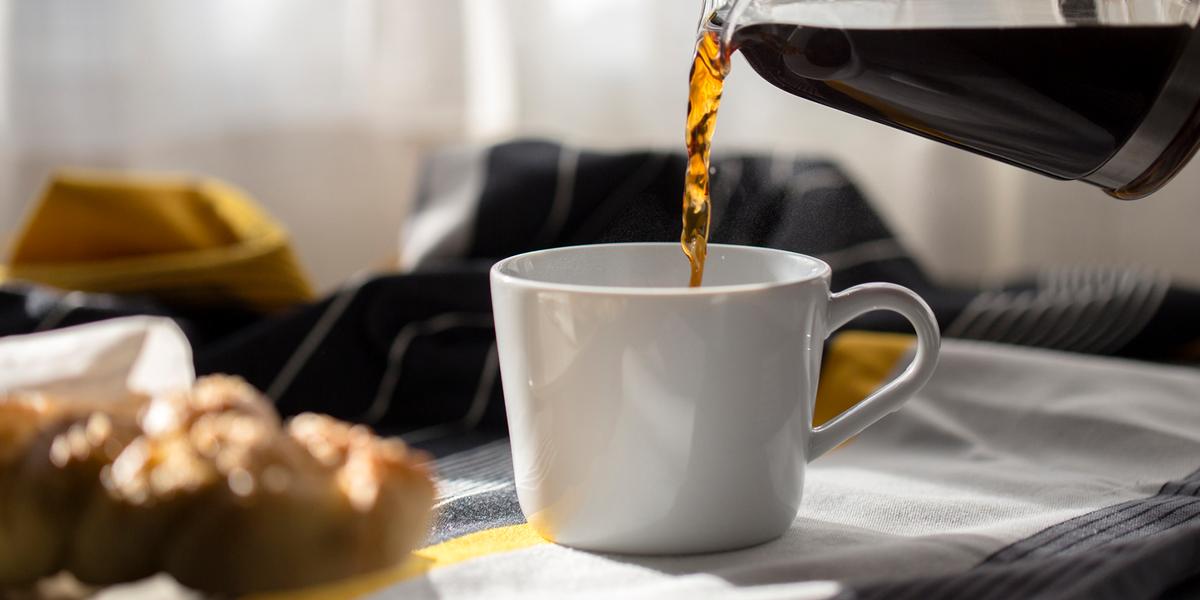 coffee-being-poured-l.png