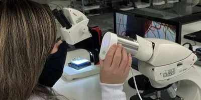 Optic-Clean UV Microscope Eyepiece Sanitizer