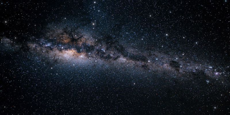Astronomers Spot a "Blinking Giant" near the Centre of the Galaxy | Lab ...