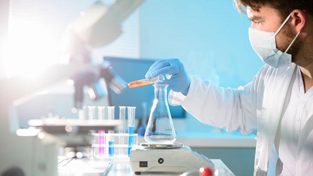 Weighing on an Analytical Balance, A Chemistry Lab Demo From Thinkwell 