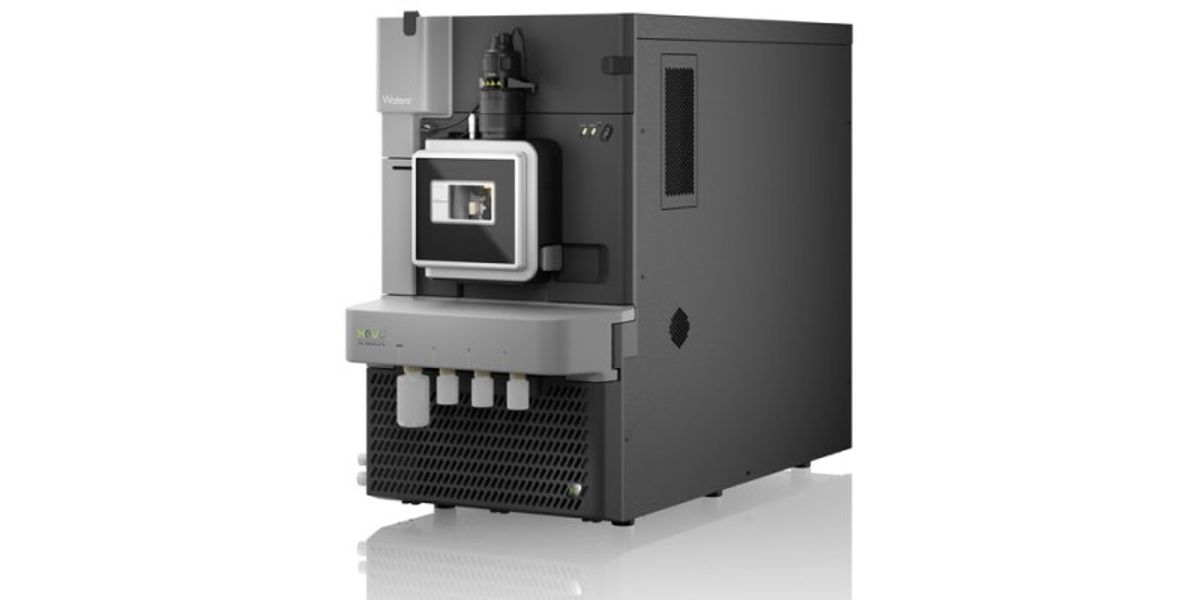 Sensitive and Compact Benchtop Tandem Quadrupole Mass Spectrometer