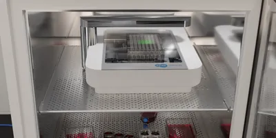 The CytoSMART Omni FL in an incubator
