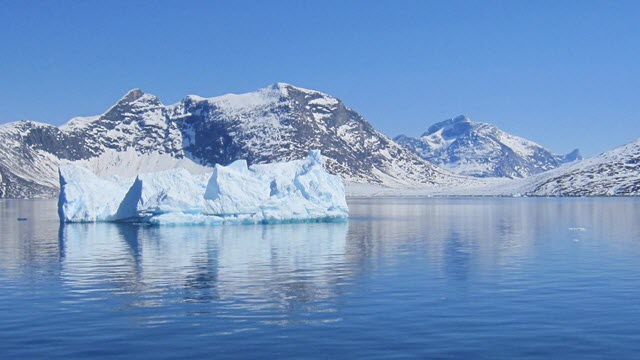 Icebergs off Southwest Greenland