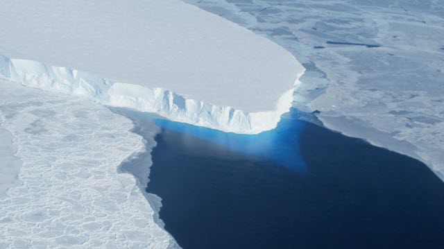 Ice loss from the Thwaites Glacier