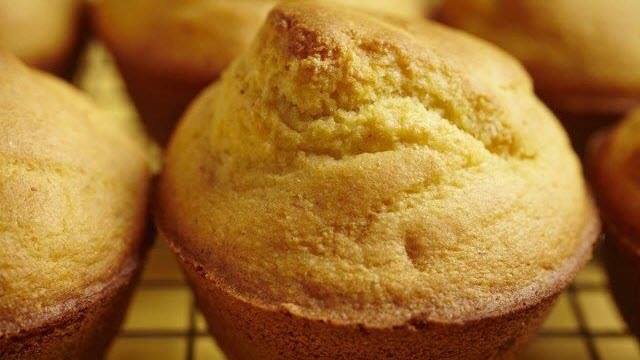 Corn muffins