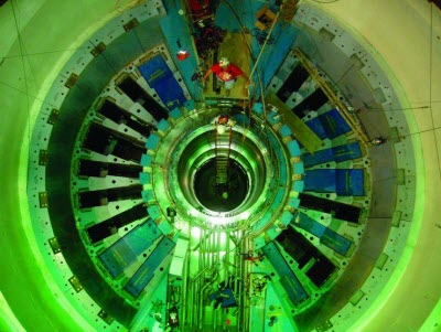 Oak Ridge National Laboratory's Spallation Neutron Source 