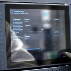 Close up of researcher using the HPLC software