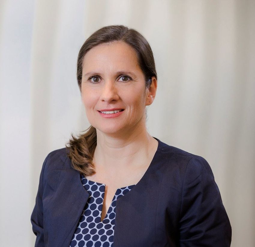 Headshot of Susanne Groedl