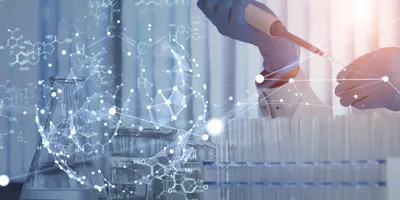 A scientist conducting experiments in a lab, integrating scientific software in analytical chemistry.