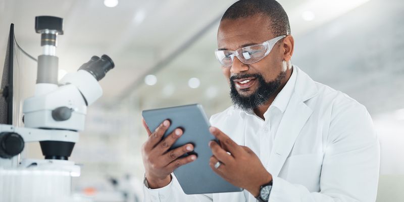 Lab Manager Si Effortless Temperature Compliance with Sensors That Scale | Lab Manager