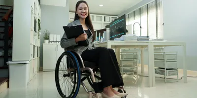 Woman in a wheelchair in an inclusive lab environment