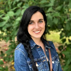 Photo of Erika Russell.