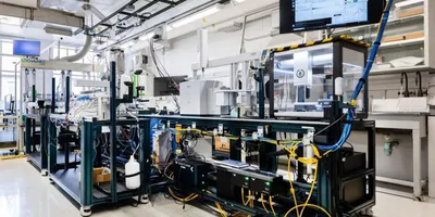 Automated laboratory setup for catalyst discovery