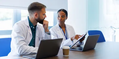 Collaborative conversation on employee development in a lab