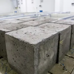 Innovative cement blocks integrating energy storage technology